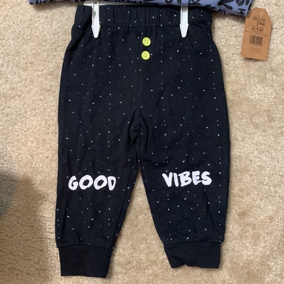 NWT boys outfit 6-9 months - Picture 2 of 4